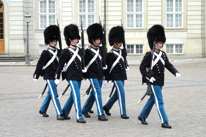 3h walking tour, small group max 10 people Copenhagen - Meeting at Fiolstræde 42, then moving at a city-center rhythm