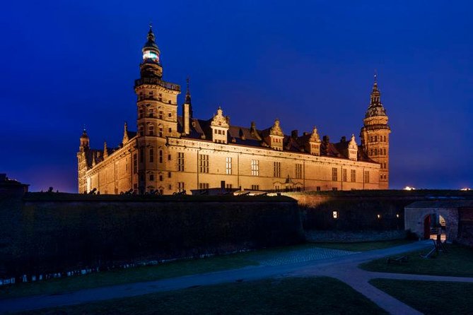 4-Hour Private Hamlet Castle Tour from Copenhagen - From Copenhagen to Elsinore: the train ride is part of the day