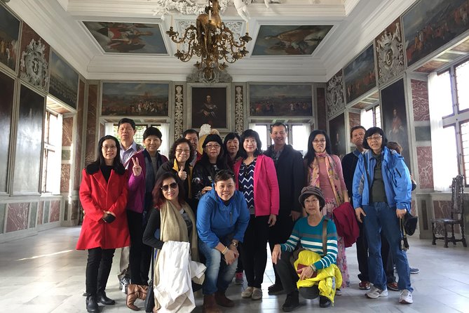 a day at North Zealand Castle Tour - Fredensborg Palace: Royal Spring and Autumn with a Quick Royal Guard Moment