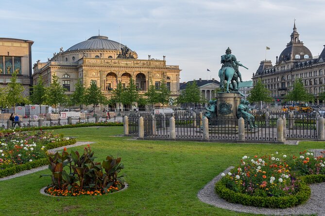 Castles of Kronborg and Frederiksborg from Copenhagen by Car - Frederiksborg Castle and Gardens: the 8-hour payoff
