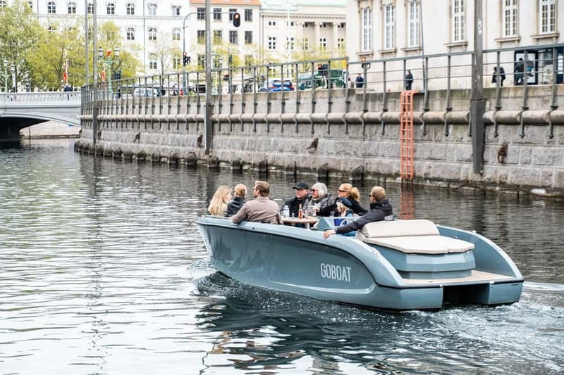 Copenhagen: 1 or 2-Hour Canal Tour in Silent Electric Boats - Drinks onboard are optional, so plan your ideal pace
