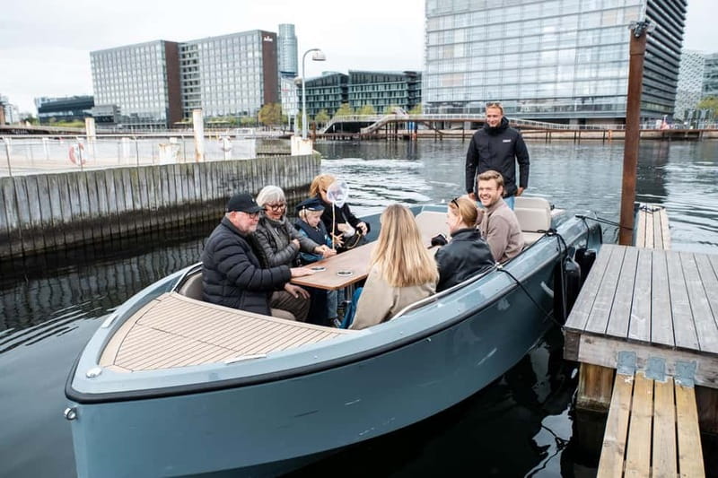 Copenhagen: 1 or 2-Hour Canal Tour in Silent Electric Boats - Where you meet and what to do before you board