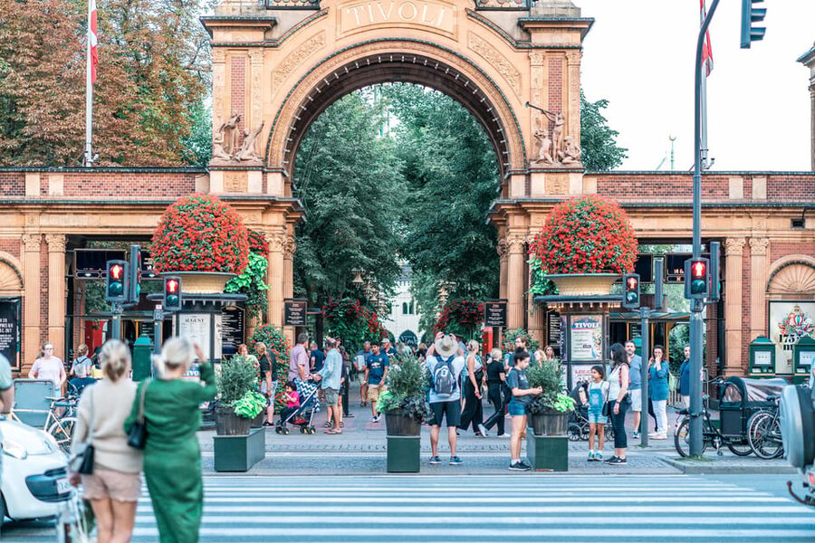 Copenhagen: 2-hour Old Town Private Walking Tour - Nytorv and Gammeltorv, the squares that set the old-town rhythm
