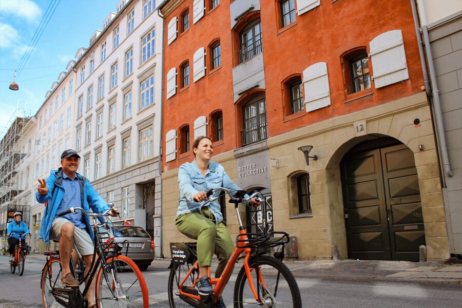 Copenhagen: 3-Hour City Highlights Bike Tour with Guide - Nyhavn, finishing with a classic canal scene