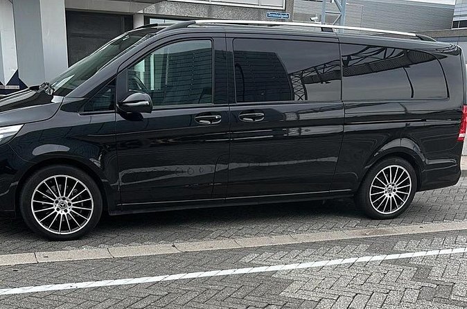 Copenhagen Airport Transfer Service | English Speaking Driver - The drive from CPH to your Copenhagen hotel area