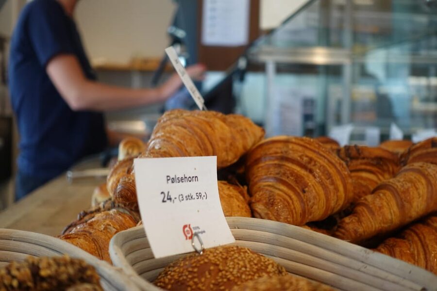 Copenhagen: Best of Danish Pastry Tasting Tour - Two hours, five bakeries, about 5 km: the walking reality