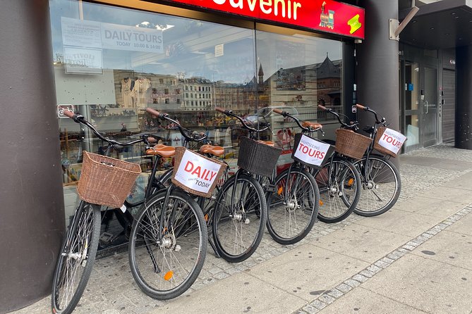 Copenhagen Bicycle Adventure - Rosenborg Castle: what you see, and what costs extra