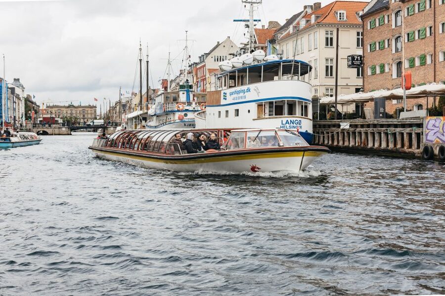 Copenhagen: Canal Cruise with Guide - Amalienborg Palace from the water: monarchy you can actually picture