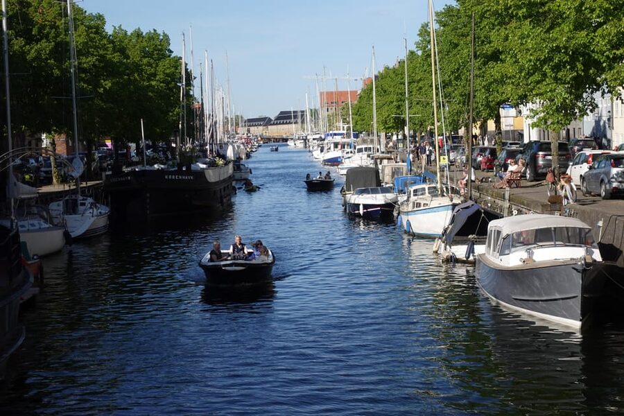 Copenhagen: Christiania & Christianshavn Guided Walking Tour - Church of Our Saviour, a Short Stop That Anchors the Walk
