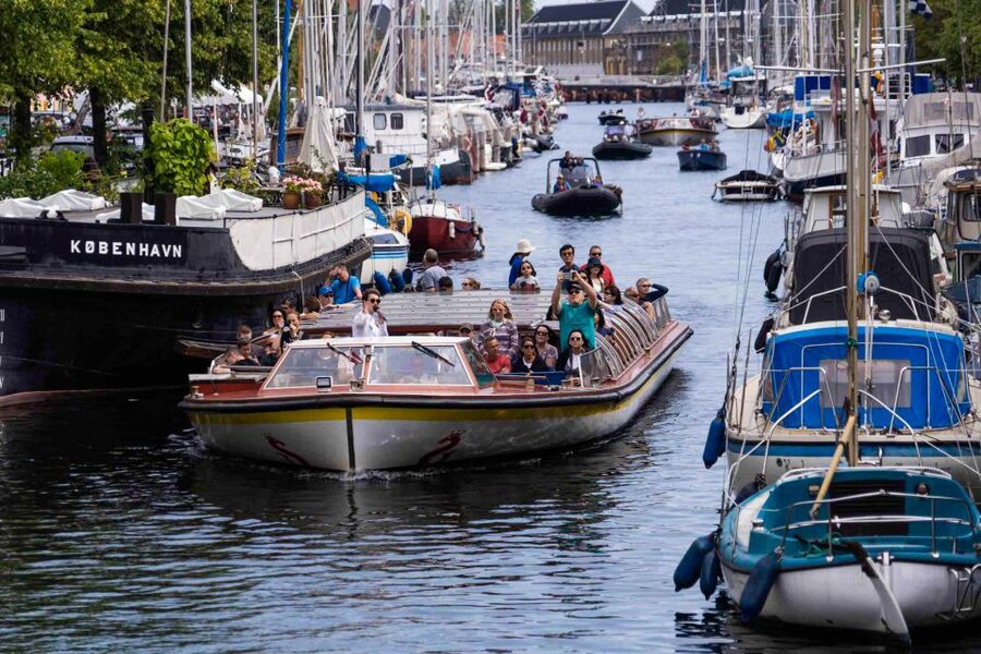 Copenhagen: Classic Canal Tour & The Harbour - Christiansborg Palace and the “center stage” landmarks from the water