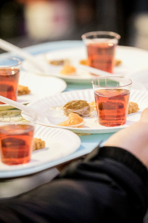 Copenhagen: Evening Gourmet Walk with Food & Drinks Tasting - The craft beer finale by Nørreport: a relaxed hour to wrap it up