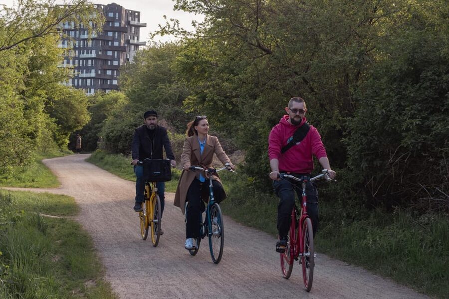 Copenhagen: Guided Architecture and Sustainability Tour - Riding with Tropical Bikes: getting comfortable fast