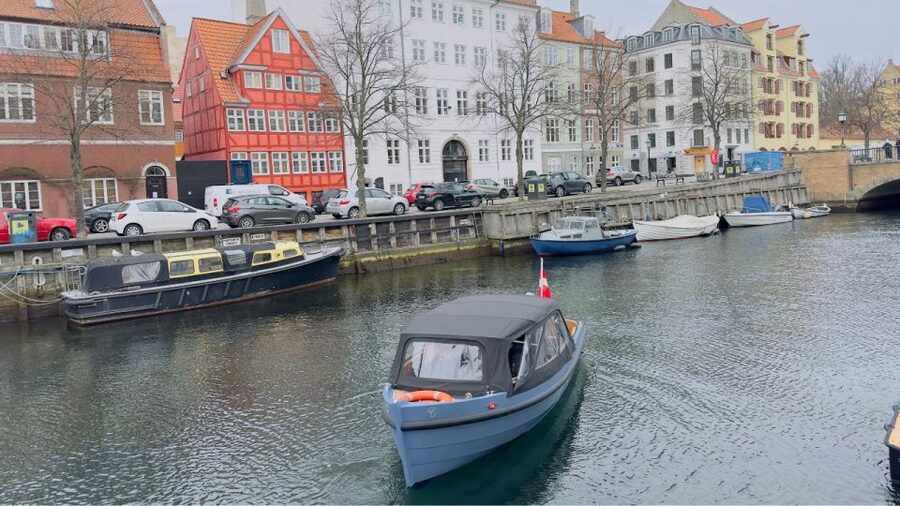 Copenhagen: Guided Canal Tour by Electric Boat - Live Danish and English Commentary, Plus Time for Questions