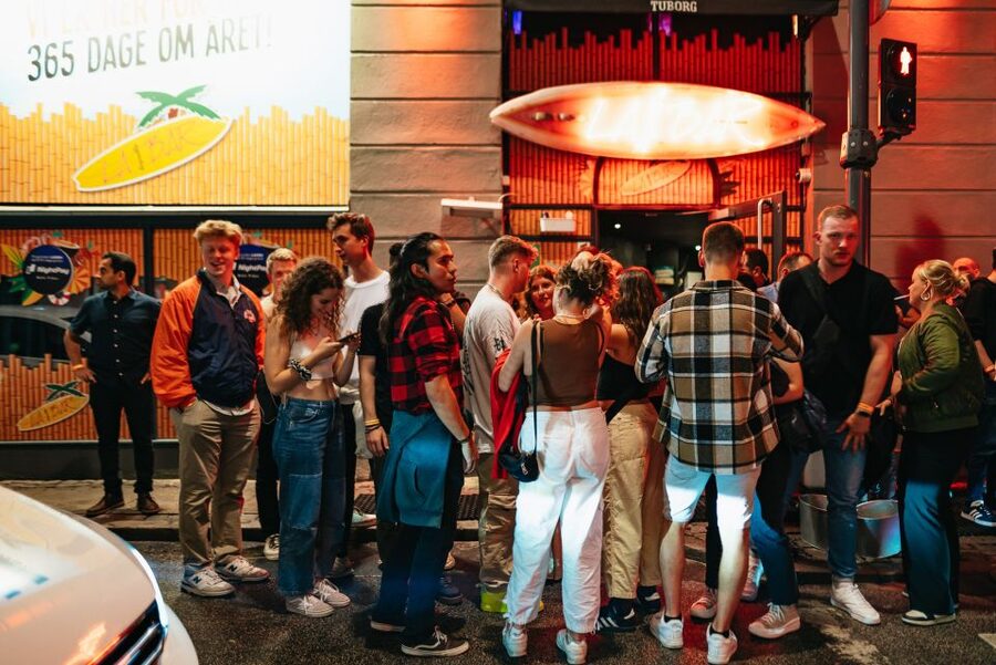 Copenhagen: Guided Party Pub Crawl with 4 Shots and 1 Drink - Practical tips so you do not lose the thread