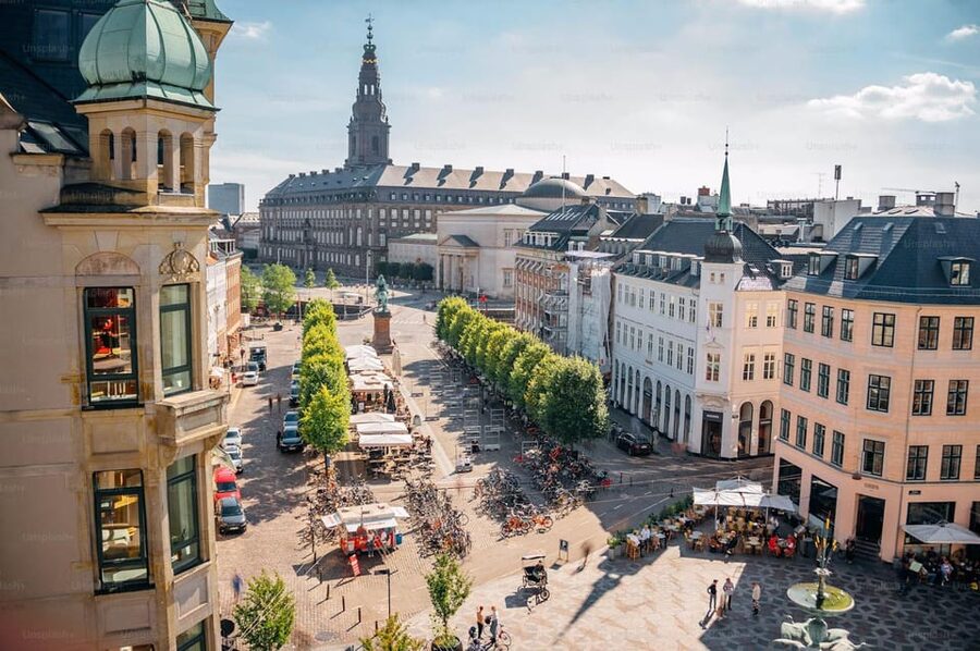 Copenhagen: Guided Walking Tour in French - Key Points at a Glance