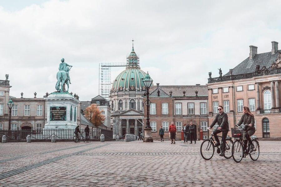 Copenhagen: Guided Walking Tour in French - Where You Meet: Axelborg, Right by Tivoli Gardens