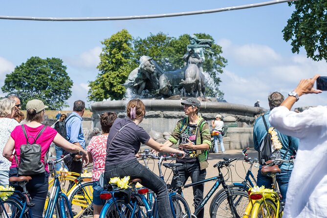 Copenhagen Highlights 3 Hour Bike Tour with local Guide - Start here: Tropical Bikes meeting point and setup basics