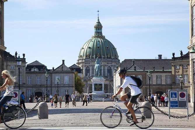 Copenhagen Highlights Hop-On Hop-Off Bus - Classic Copenhagen - Comfort and small extras that add up