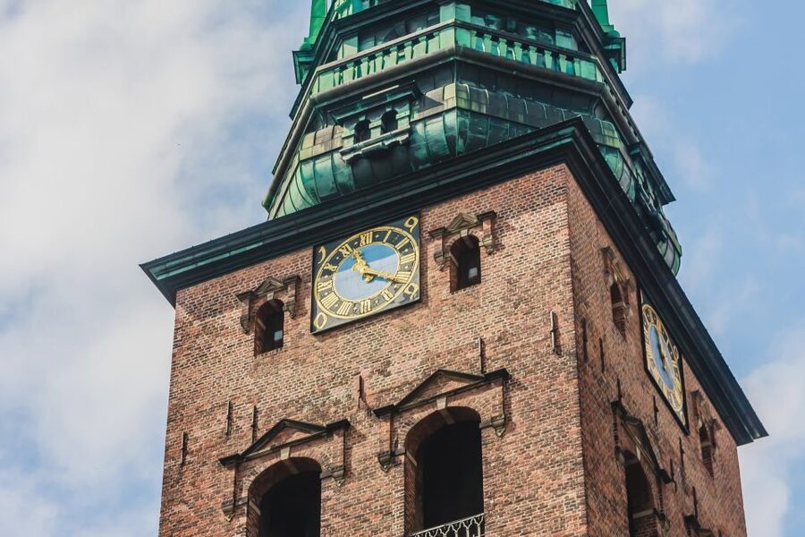 Copenhagen: Highlights & Secrets Private Walking Tour - Danish pastry and coffee stop: when the Full Option is worth it