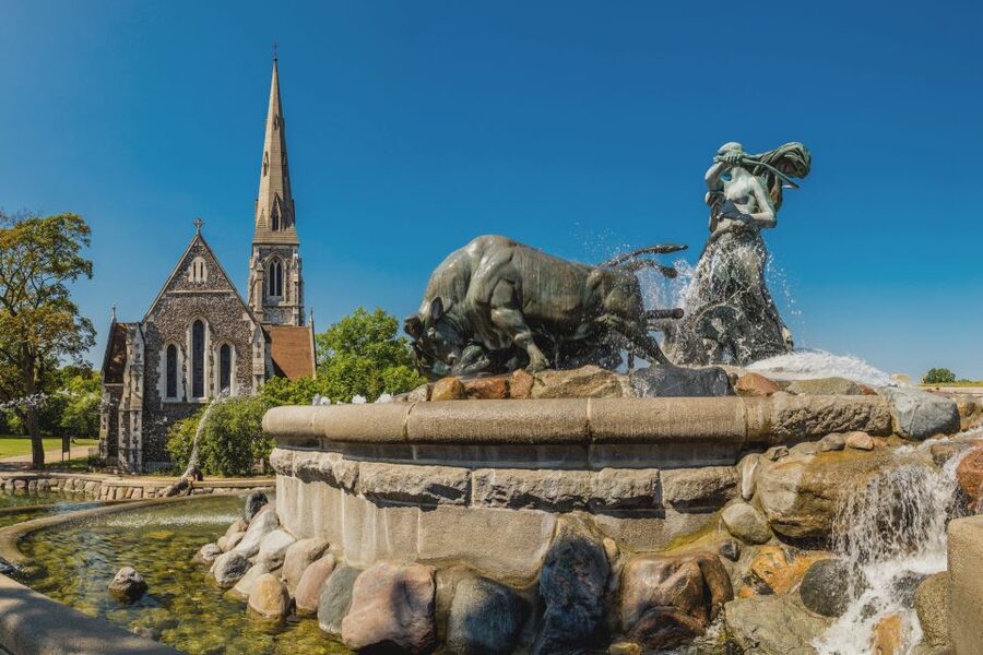Copenhagen: Highlights & Secrets Private Walking Tour - Amalienborg Palace gardens, then Gefion Fountain and the Kastellet entrance area