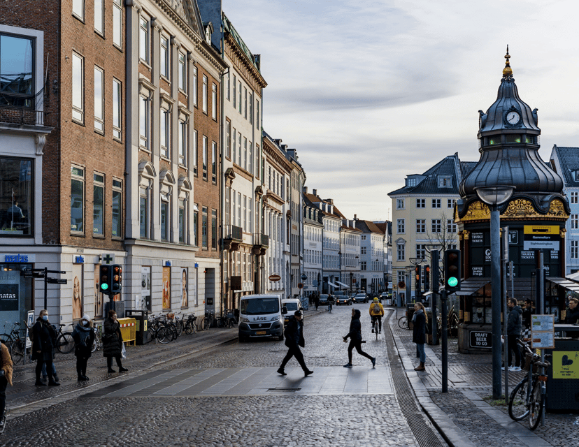 Copenhagen: Hygge & Highlights Walking Tour with Local Guide - Nyhavn break, then the center of Copenhagen’s walking life