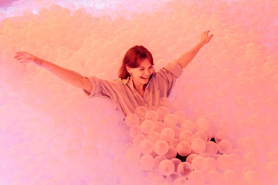 Copenhagen: IKONO Immersive Experience Entry Ticket - Endless reflections and 99 silver balloons