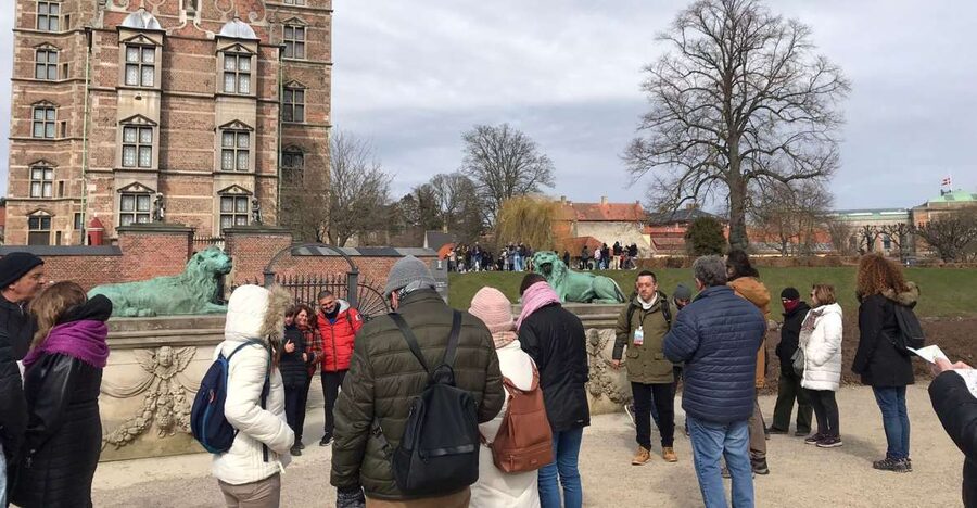 Copenhagen: Maxitour the Must-Haves in English - Meet at Copenhagen Central, end at Rosenborg Castle (plan your return)