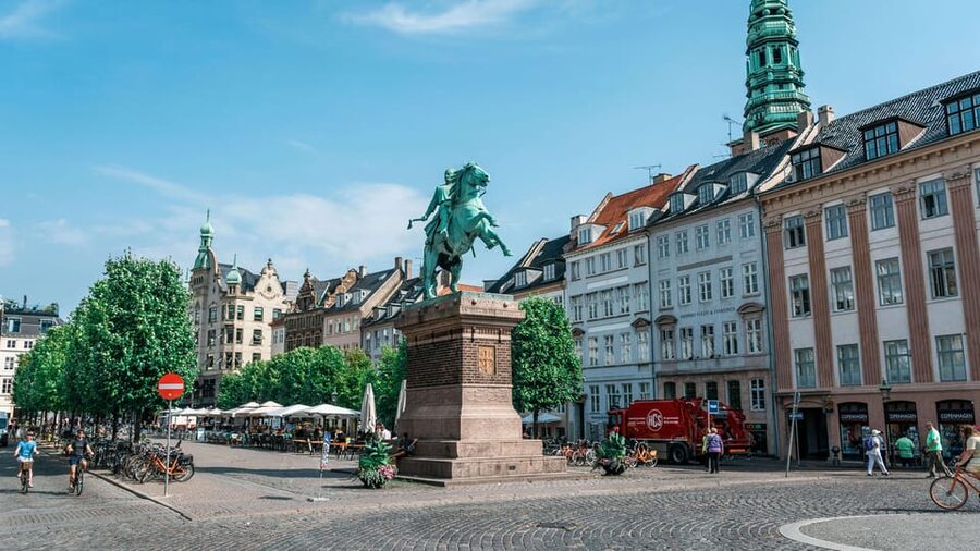 Copenhagen: Private Walking Tour - Ved Stranden, then Christiansborg Palace on Slotsholmen