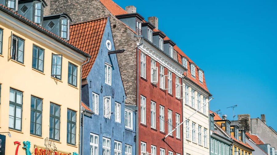 Copenhagen: Private Walking Tour - Amalienborg Palace: living royalty and a short walk to Marble Church