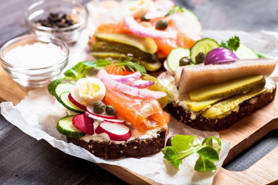 Copenhagen: Scandinavian Delights Food & Drink Private Tour - The walk starts at El Cava, then the city falls into place