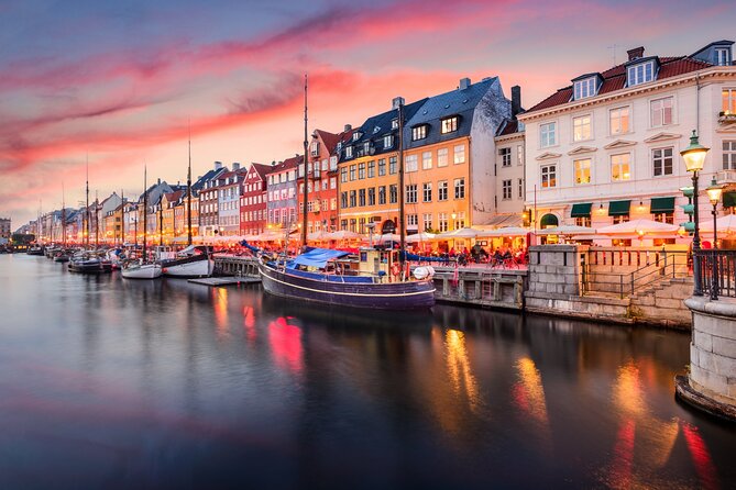 Copenhagen: Self Guided Scavenger Hunt and Tour - Pausing for Coffee or Museums Without Losing the Thread