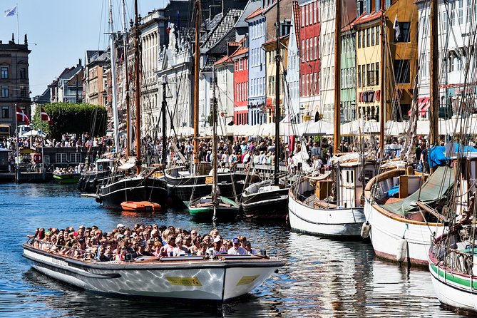 Copenhagen Sightseeing Classic Canal Tour With Live Guide - The Little Mermaid stop: the fastest way to see her