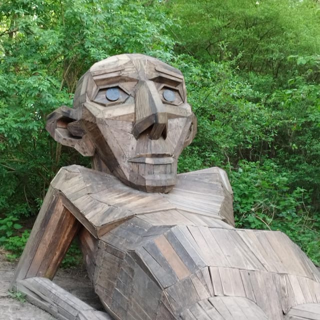 Copenhagen: Six Forgotten Giant Sculptures Tour by Bus - Oscar Under The Bridge: Your Longer Look at the Story