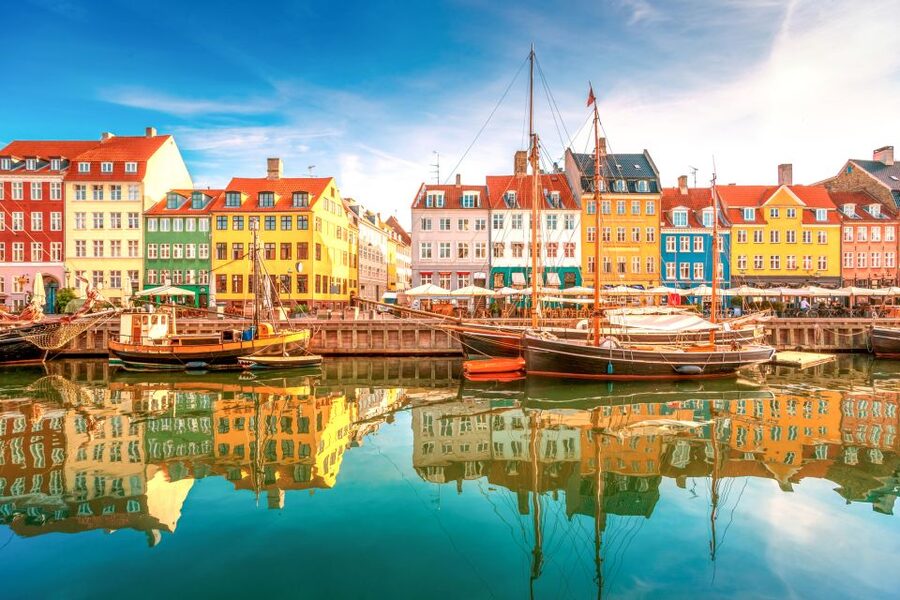 From Copenhagen: 4-hour Private Hamlet Castle Tour - Private guide value, and what makes it worth paying for