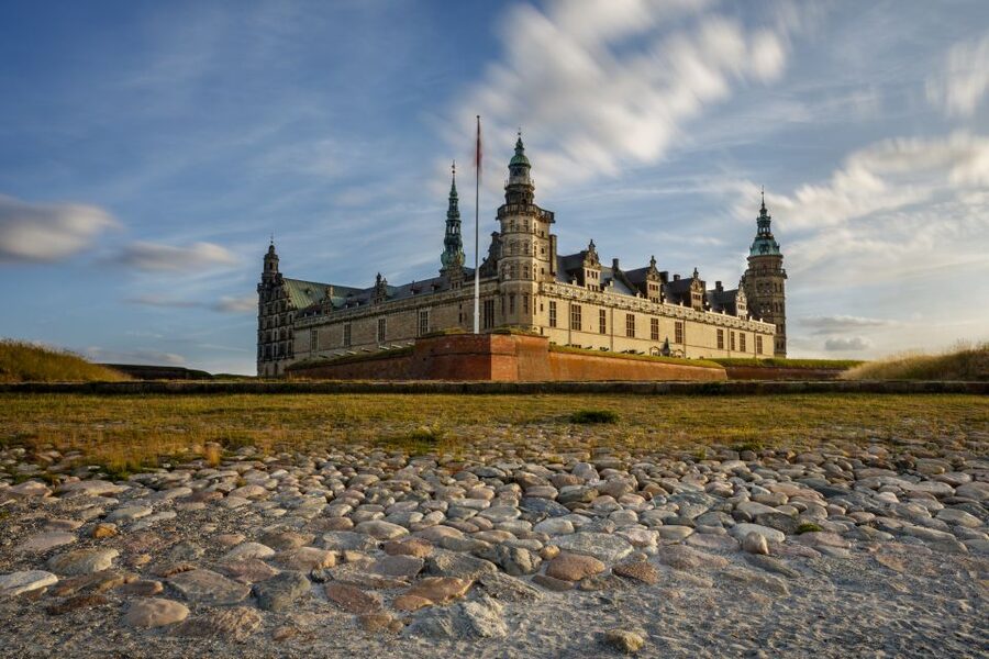 From Copenhagen: 4-hour Private Hamlet Castle Tour - The train ride that keeps the day feeling relaxed