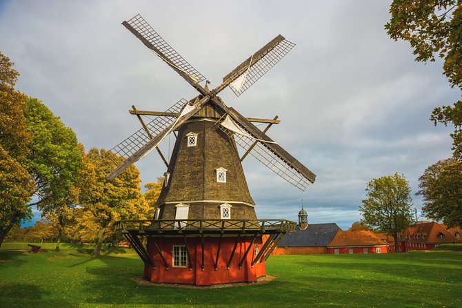 Highlights and Secrets of Copenhagen Private Walking Tour - Rosenborg Castle Gardens: Four Centuries You Can See at Walking Speed