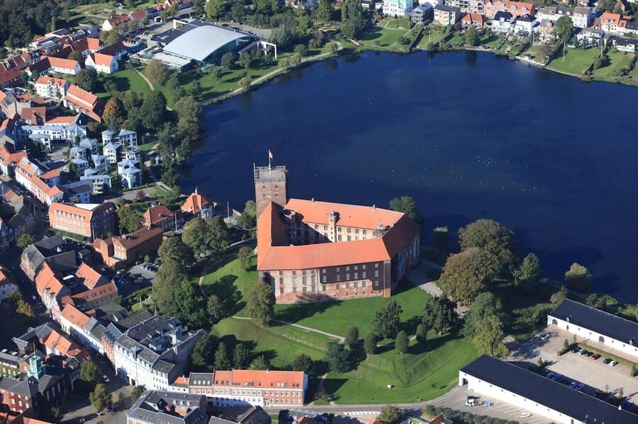 Kolding: Koldinghus Palace Entry Ticket - Practical rules that affect your day: bags, pets, and food