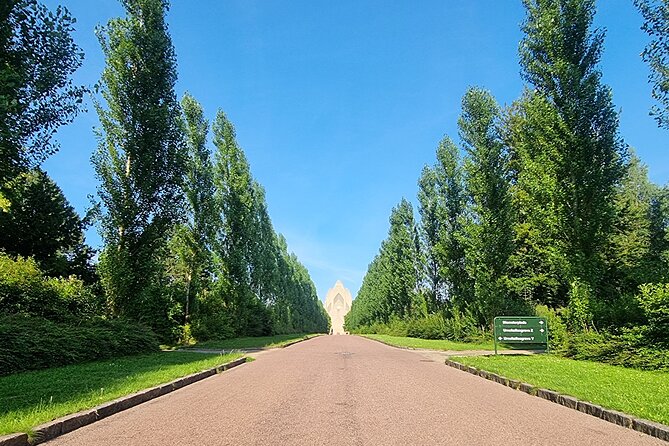 Private E-Biking Copenhagen History and Nature Adventures - Amalienborg Palace Stop: Where Power Meets Everyday Atmosphere