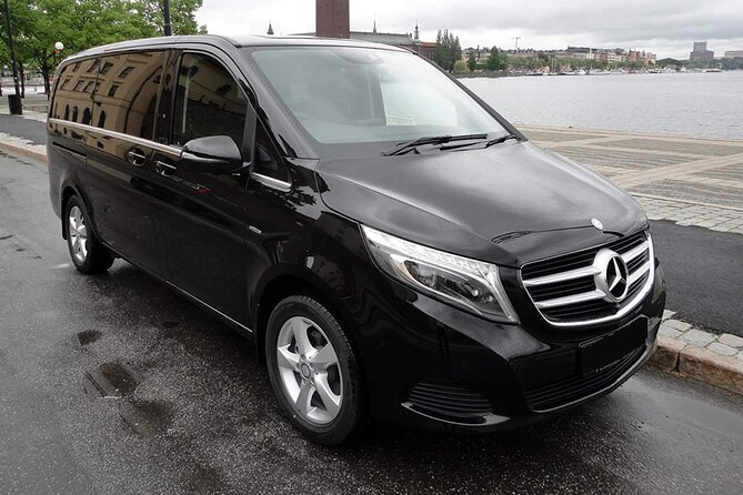 Private transfer Copenhagen airport, Port to or from the city - Where your driver should meet you in Copenhagen