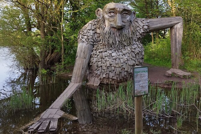 The Six Forgotten Giants Trolls Hunt with Minibus - Sleeping Louis in Rødovre: Nature Setting Plus the Gaping-Mouth Challenge